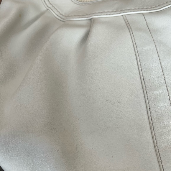Coach F14379 ivory Ergo shoulder bag - Picture 15 of 16
